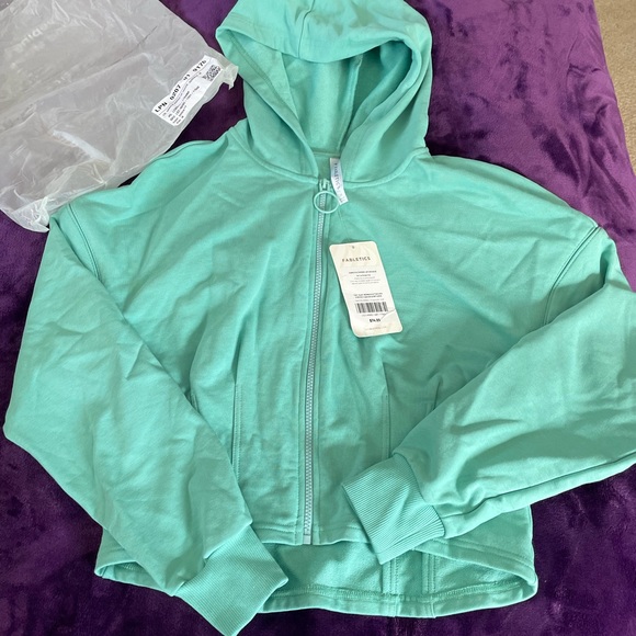 ✨2/$75 ✨ Fabletics Dakota zipped up hoodie - Picture 3 of 6